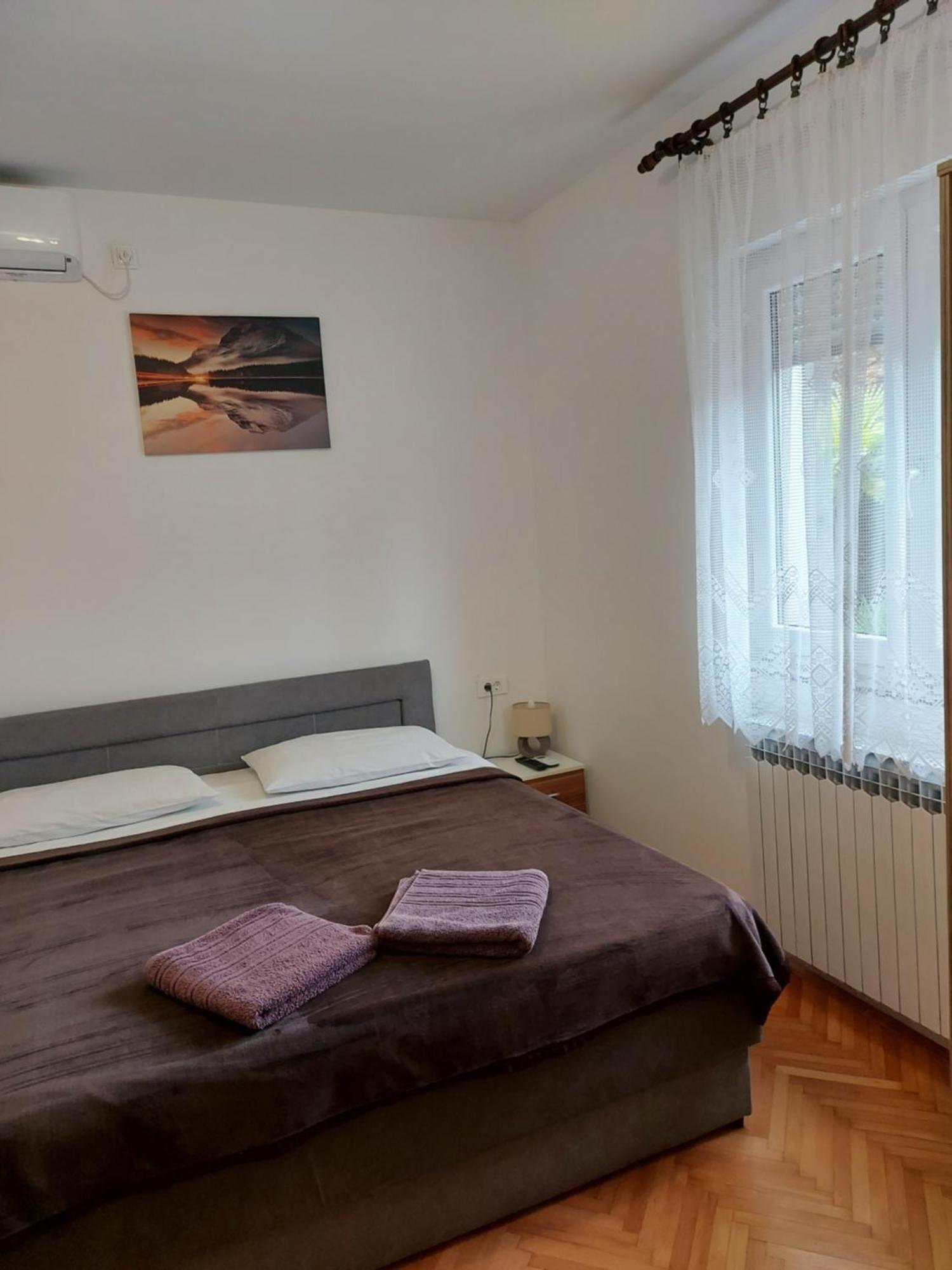 Elena Rooms Pasjak Exterior foto